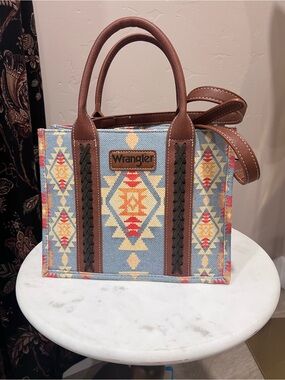 Wrangler Aztec Pattern Tote in Light Blue and Brown Trim
